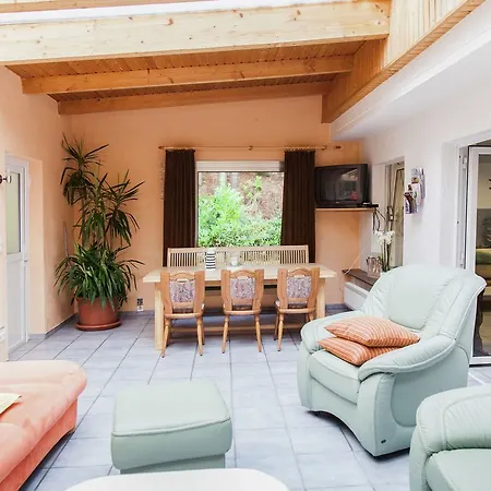 Ferienhaus Holiday Am Waldrand